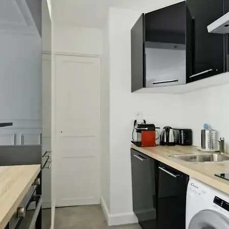 Charmant Appartement Entier A Montmartre Pour 4 París Exterior foto