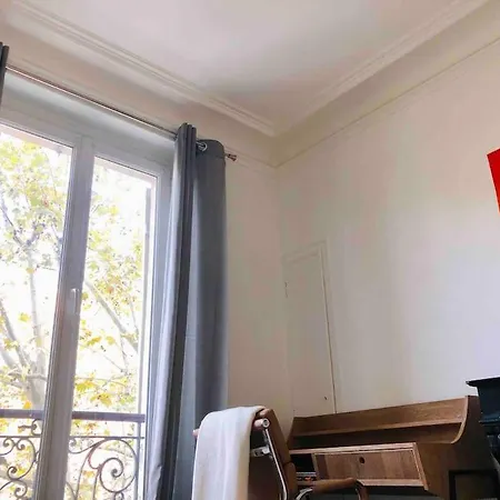 Charmant Appartement Entier A Montmartre Pour 4 París Exterior foto